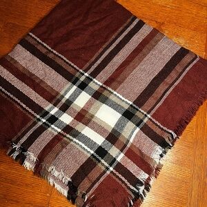 Plaid Fringe Blanket Scarf in Burgundy and Black